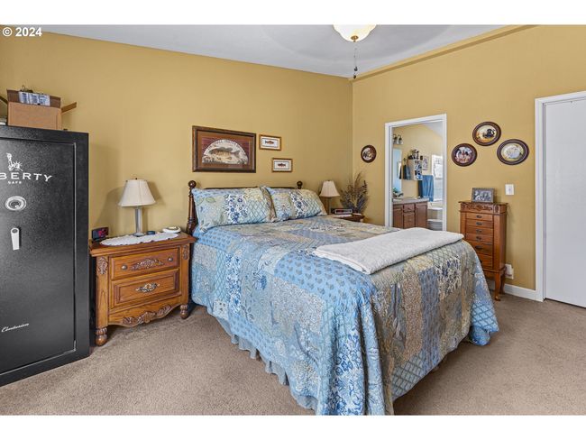10934 Rattlesnake Ln, House other with 3 bedrooms, 2 bathrooms and 2 parking in Unity OR | Image 21