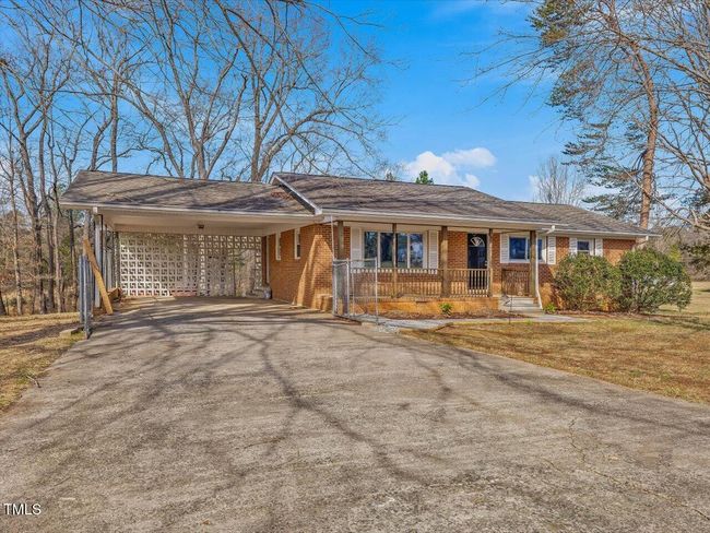 01-Front Exterior | Image 4