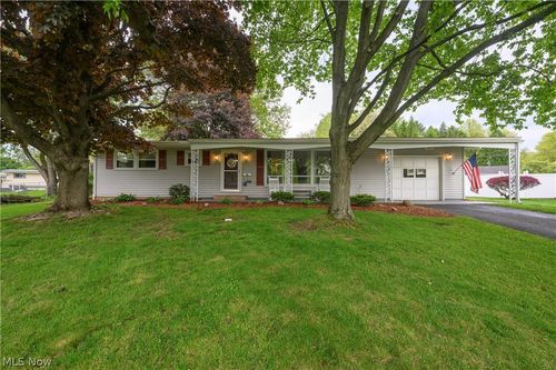 324 Lynn Cir Nw, Canton, OH, 44708-5254 | Card Image