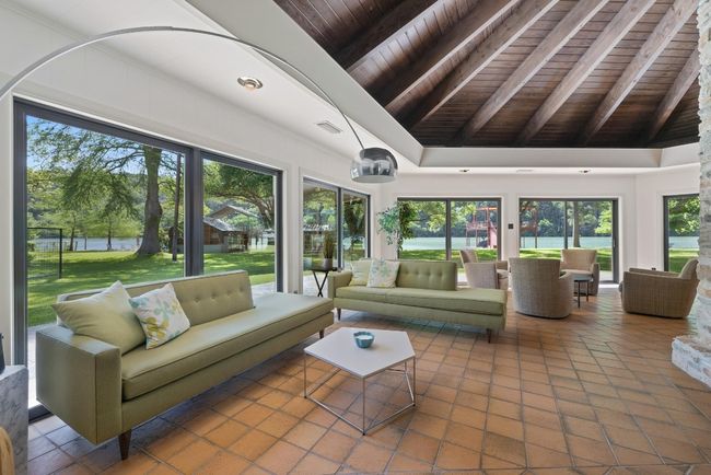 2401 Manana St, House other with 4 bedrooms, 4 bathrooms and 2 parking in Austin TX | Image 12