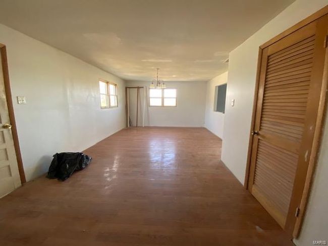 245 S 7 Th St, House other with 3 bedrooms, 1 bathrooms and 1 parking in Nokomis IL | Image 11
