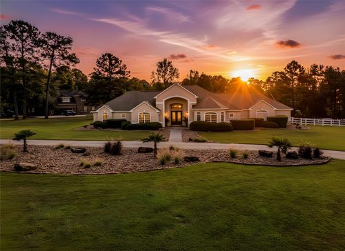 11601 King George Ct, Montgomery, TX, 77316-5207 | Card Image