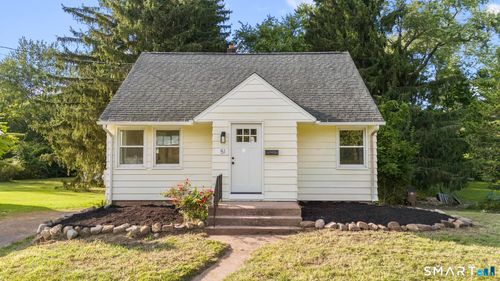 51 Lawrence St, Vernon, CT, 06066-3328 | Card Image