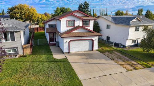 9042 103 Ave, Grande Prairie, AB, T8X1H3 | Card Image