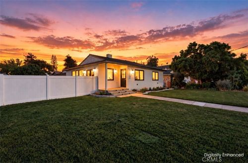 11100 Greenlawn Ave, Culver City, CA, 90230-4224 | Card Image