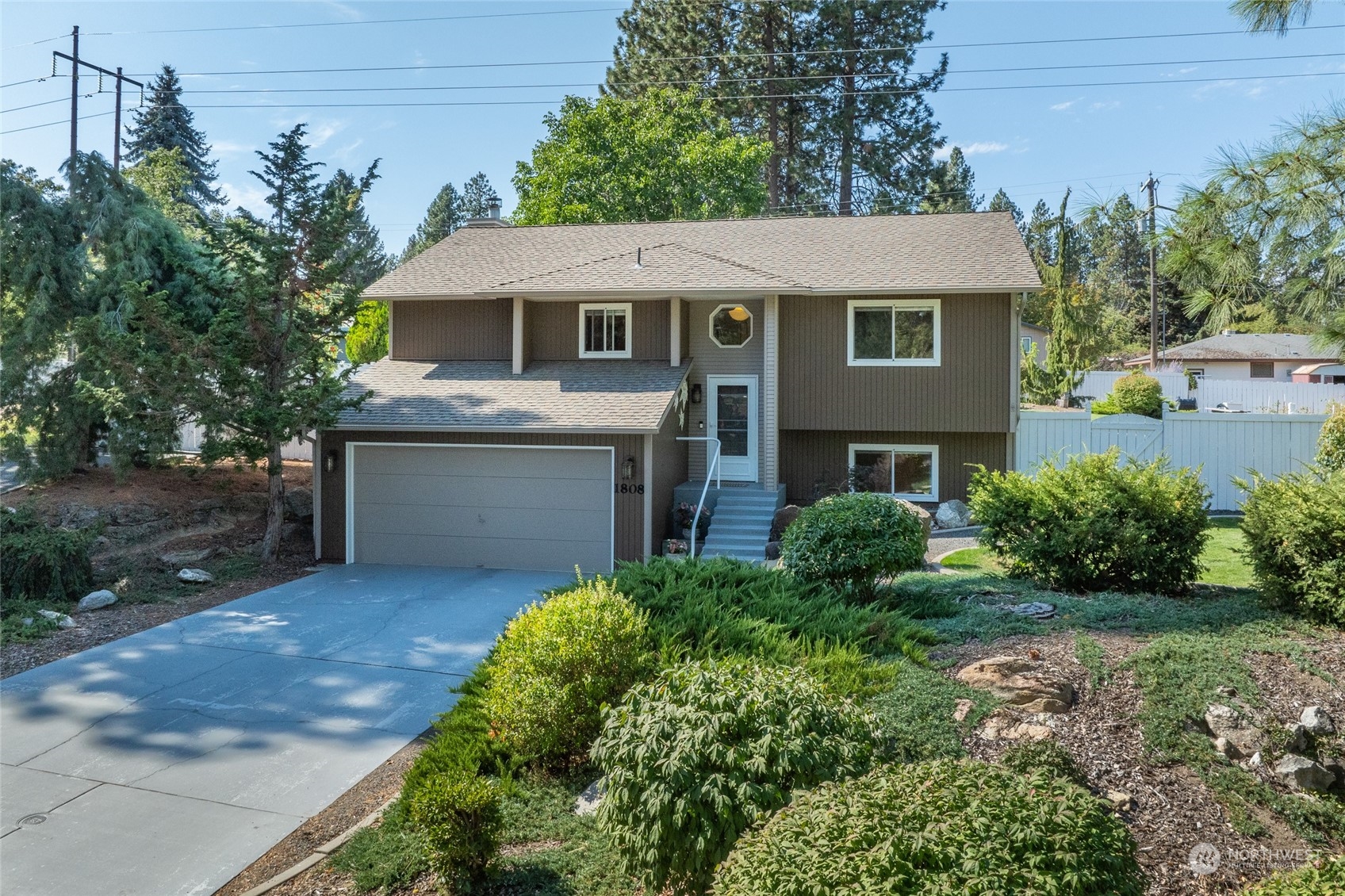 Lake Rd, Spokane Valley, WA 99212