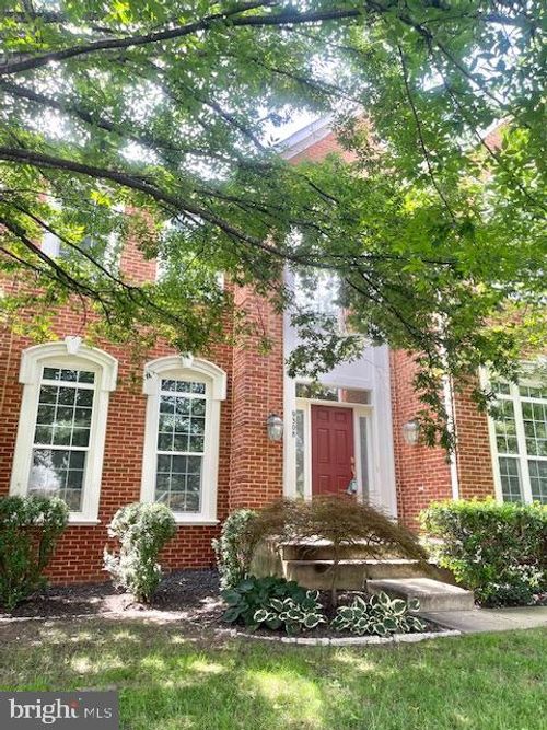 9308 Rustic Breeze Ct, BRISTOW, VA, 20136-1197 | Card Image