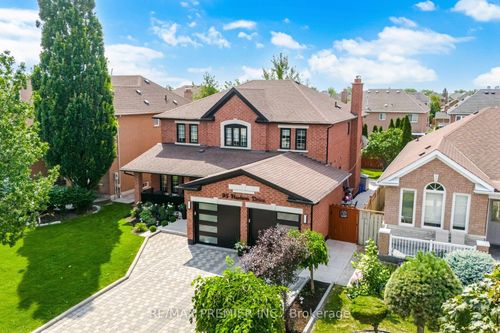 95 Hudson Dr, Maple, ON, L6A1X4 | Card Image