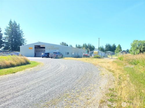 6881 E 5th Pl, Lynden, WA, 98264-9675 | Card Image