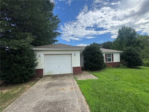 1811 Birchwood Dr, Beebe, AR, 72012-3447 | Card Image