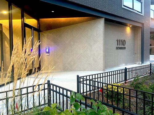201-1110 W Schubert Ave, CHICAGO, IL, 60614-1309 | Card Image