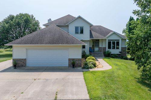 116 High View Ct, Courtland, MN, 56021-9748 | Card Image