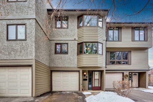 73-23 Glamis Dr Sw, Calgary, AB, T3E6S3 | Card Image