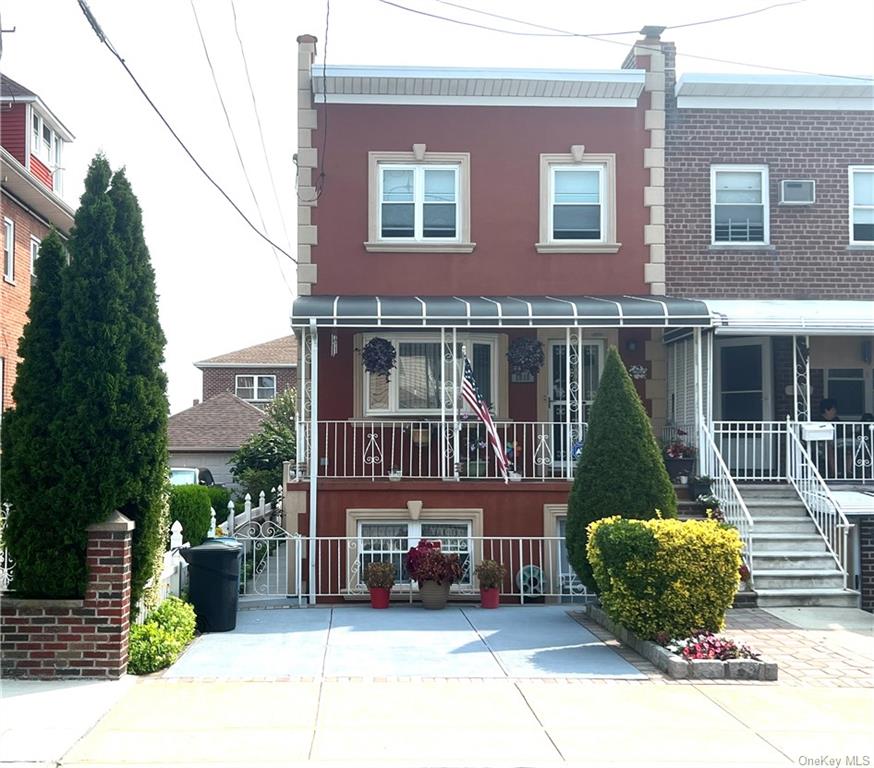 Clarence Ave, Bronx, NY 10465