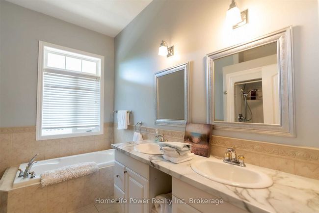 8 Bianca Dr, House other with 3 bedrooms, 3 bathrooms and 1 parking in Niagara on the Lake ON | Image 16