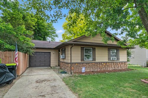 8 Topaz Dr, Huntington, IN, 46750-3952 | Card Image