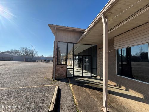 116 S 2nd Street, Wiggins, MS, 39577 | Card Image