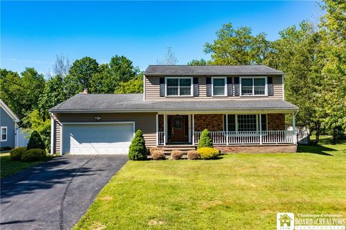 32 University Park, Fredonia, NY, 14063-1732 | Card Image