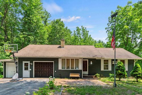 29 Mill Road, Londonderry, NH, 03053 | Card Image