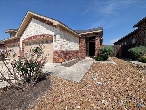 367 Creekside Curv, New Braunfels, TX, 78130-6509 | Card Image