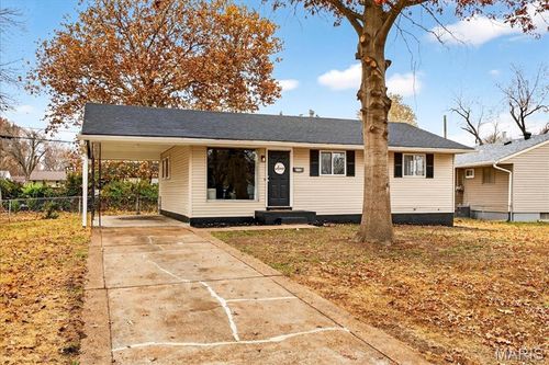 715 Tyson Dr, Florissant, MO, 63031-4017 | Card Image