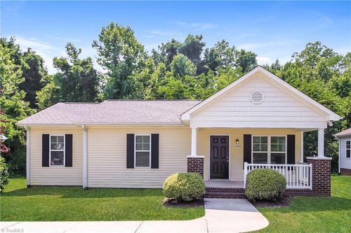 2930 Edwards St, Winston Salem, NC, 27127-3919 | Card Image