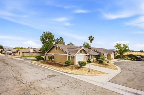 1473 Ethan Allen Cir, San Jacinto, CA, 92583-5153 | Card Image