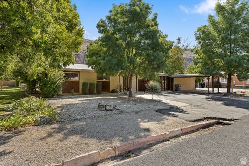 231 S Main St, Hurricane, UT, 84737-2183 | Card Image