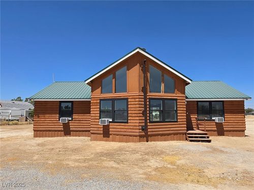 270 W Patricia Ave, Pahrump, NV, 89060-3254 | Card Image