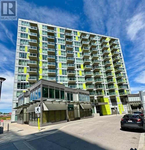 604-30 Brentwood Common Nw, Calgary, AB, T2L2L8 | Card Image