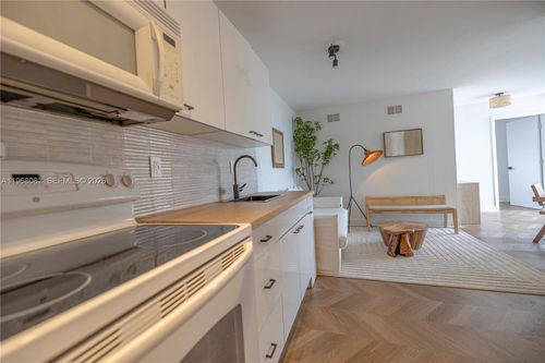apt-604-1255 Collins Ave, Miami Beach, FL, 33139-4642 | Card Image