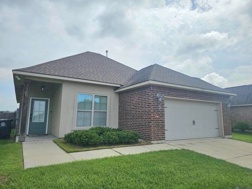 7961 Brown Hickory Ave, Baton Rouge, LA, 70820-2904 | Card Image