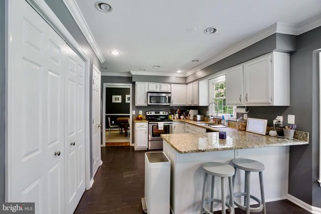 8518 Chase Glen Cir, House other with 5 bedrooms, 4 bathrooms and null parking in FAIRFAX STATION VA | Image 9