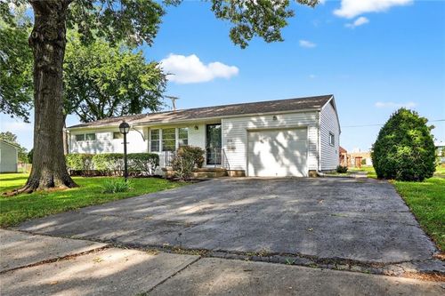 228 N Cherry St, Gardner, KS, 66030-1205 | Card Image