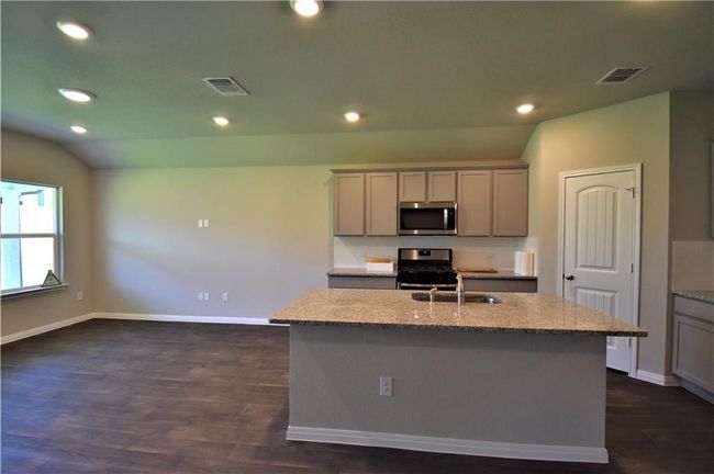 20013 Abigail Fillmore Rd, House other with 4 bedrooms, 2 bathrooms and null parking in Manor TX | Image 5