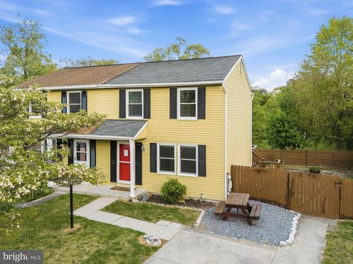 8041 Bosley Ct, GLEN BURNIE, MD, 21061-4925 | Card Image