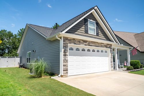 562 Ridgeville Crossing Dr, Inman, SC, 29349-9618 | Card Image