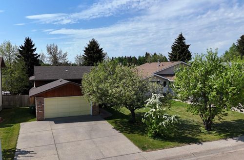 5909 11 Ave, Edson, AB, T7E1J2 | Card Image