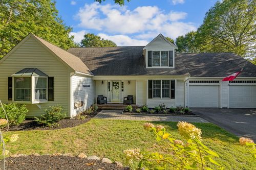 15 Old County Rd, North Falmouth, MA, 02556-2153 | Card Image