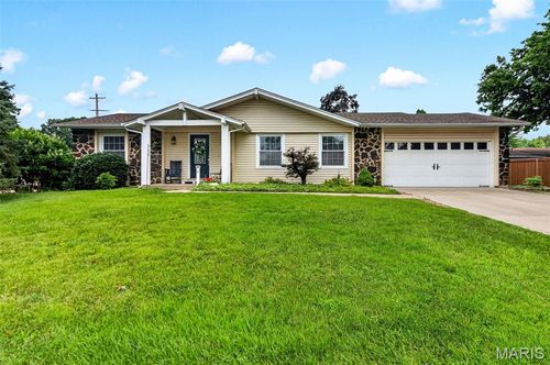 2 Park Charles Blvd S, Saint Peters, MO, 63376-3105 | Card Image