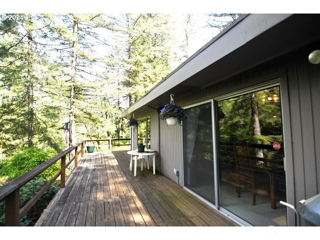 27007 Ne Dole Valley Rd, House other with 3 bedrooms, 2 bathrooms and 3 parking in Yacolt WA | Image 8