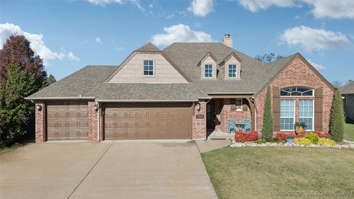 1724 E Dover Street, Broken Arrow, OK, 74012 | Card Image