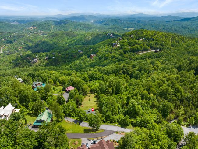 2414 Walnut Cove Way, House other with 4 bedrooms, 6 bathrooms and null parking in Sevierville TN | Image 71