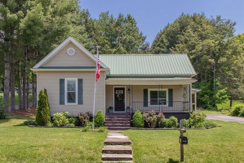 435 Sulpher Spring Rd, Chilhowie, VA, 24319-4020 | Card Image