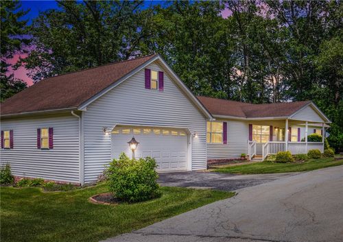 112 Duncan Dr, Somerset, PA, 15501-2689 | Card Image