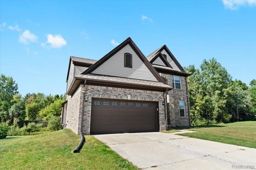 1307 Park Ridge Pointe, Grand Blanc, MI, 48439-2530 | Card Image