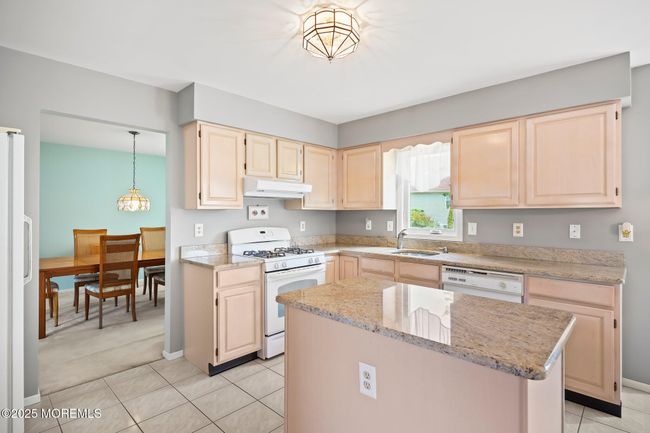 57 High Pointe Way, House other with 4 bedrooms, 3 bathrooms and null parking in Matawan NJ | Image 16