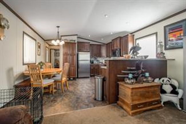 2300 13 St N, Home with 3 bedrooms, 2 bathrooms and 2 parking in Lethbridge AB | Image 9