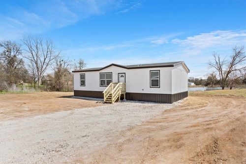 610 Bradley Street, Groesbeck, TX, 76642 | Card Image