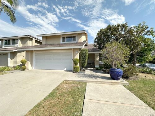 30 Abeto, Irvine, CA, 92620-1801 | Card Image